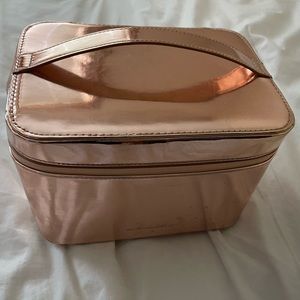 Wellinsulated insulated beauty case in rose gold